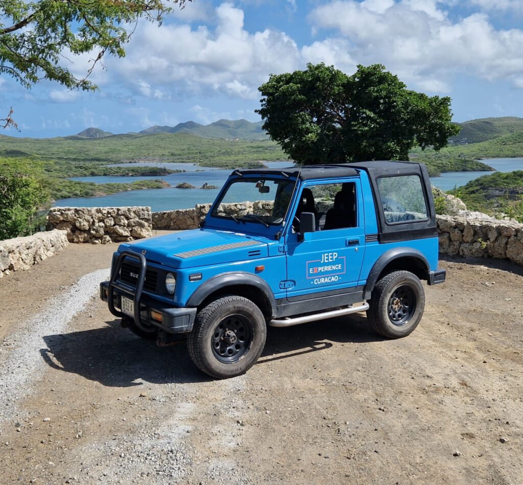 Jeep Curacao Verhuur